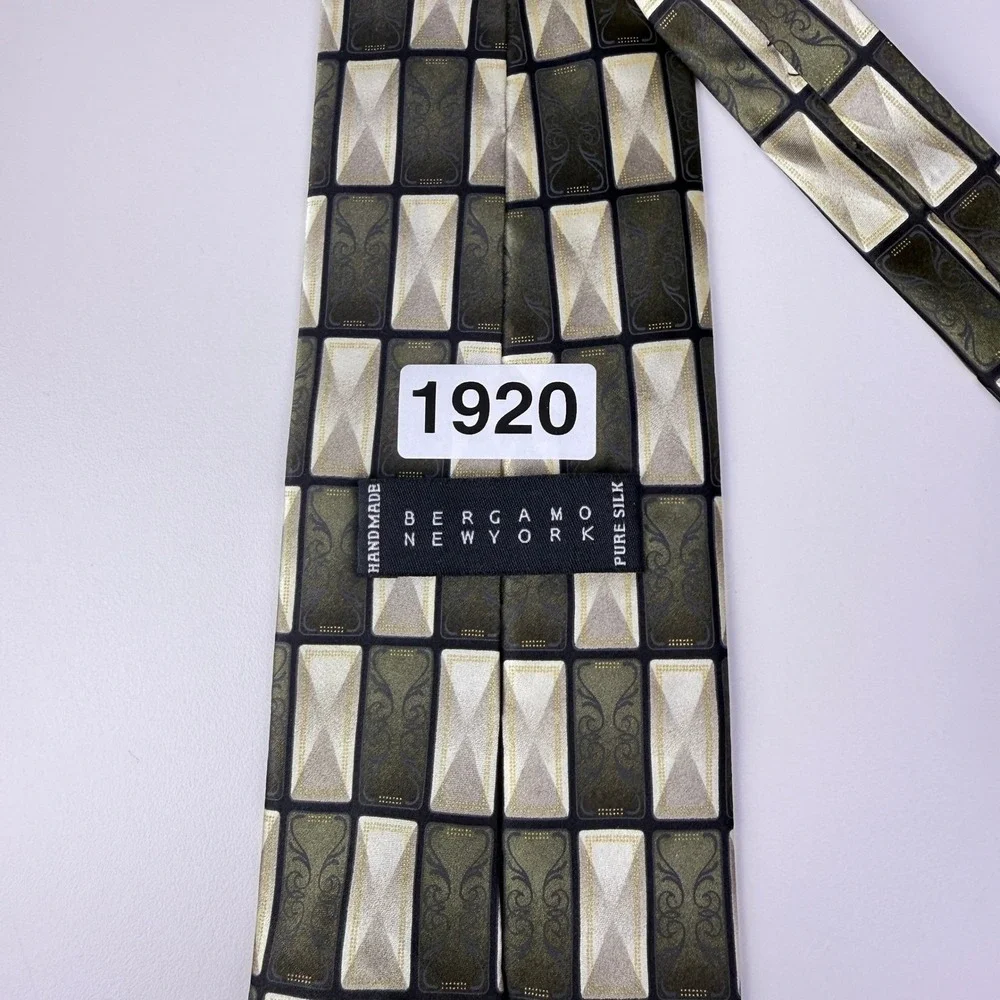 Bergamo New York Mens Handmade Pure‎ Silk Necktie Olive Green Gold Geometric